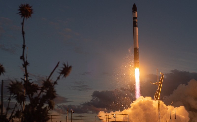 Electron launch of GMS-T