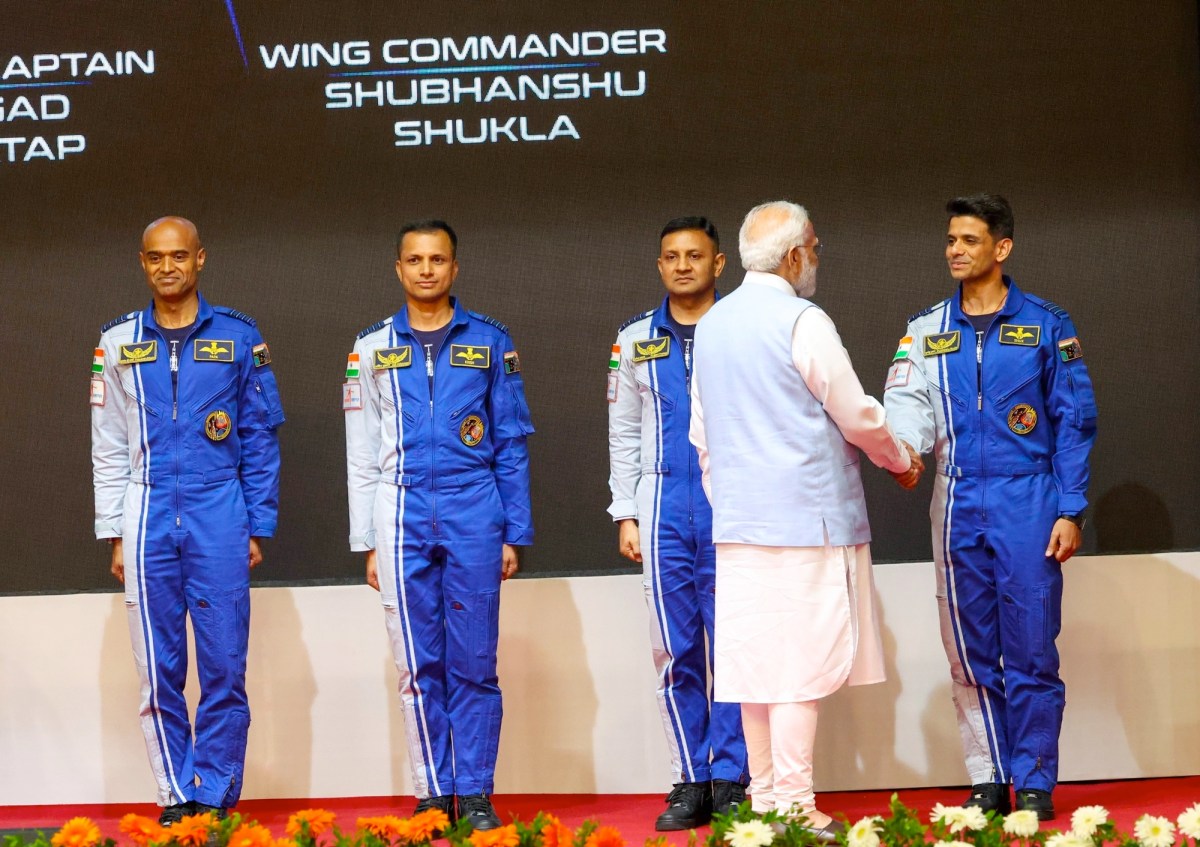 Modi and astronaurs